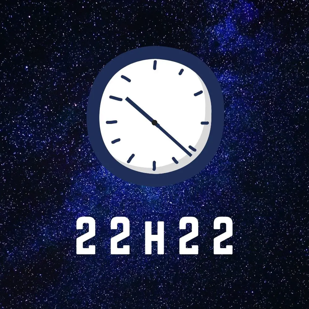 22h22